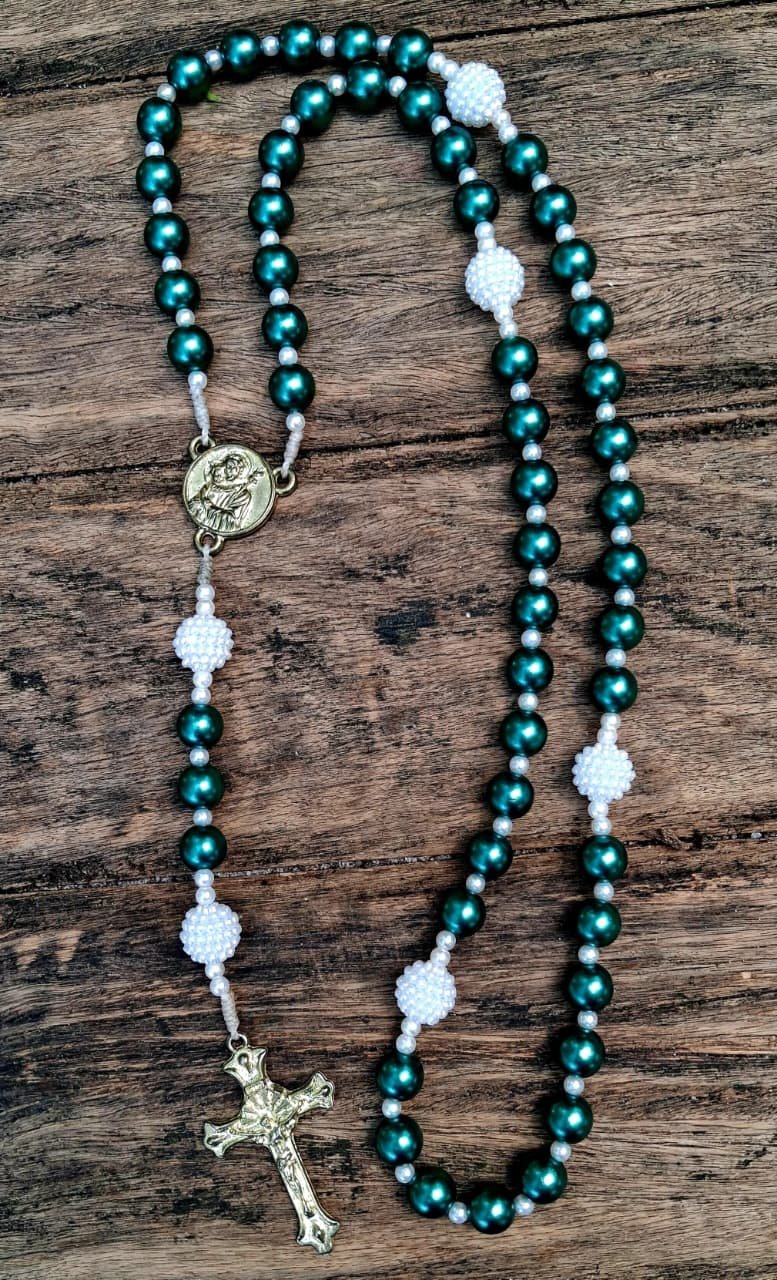 Peça artesanal religiosa pronta e acabada